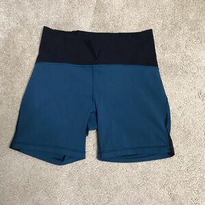 Lululemon Athletica Train Times Biker Shorts Size 10 6” inseam